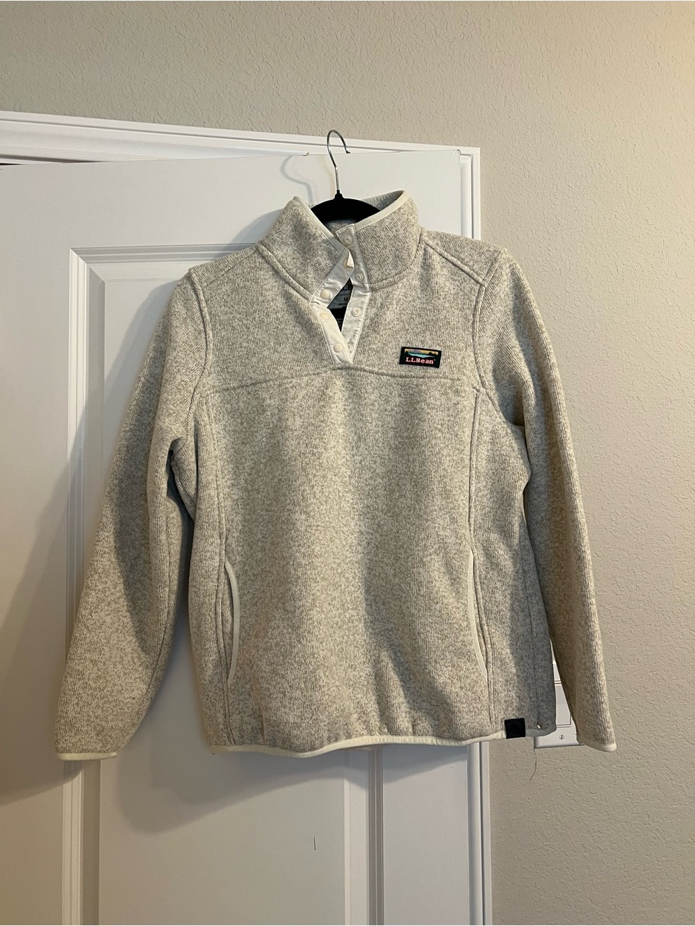 L.L. Bean Women's Heather Light Gray/Cream Teddy Fleece Pullover